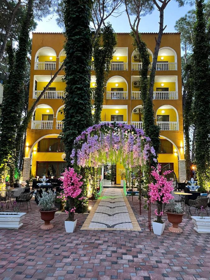 Hotel Mali I Robit Golem  Exterior photo