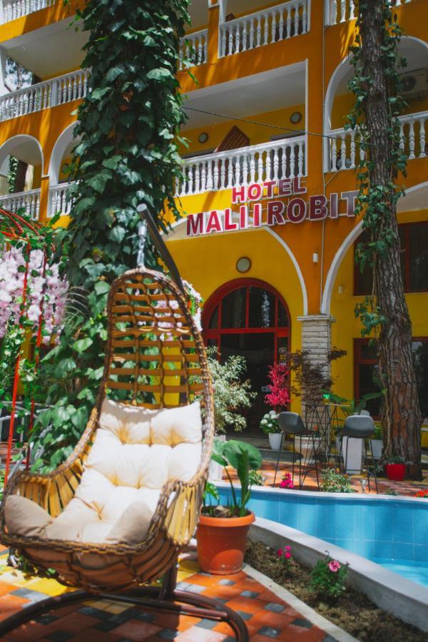 Hotel Mali I Robit Golem  Exterior photo